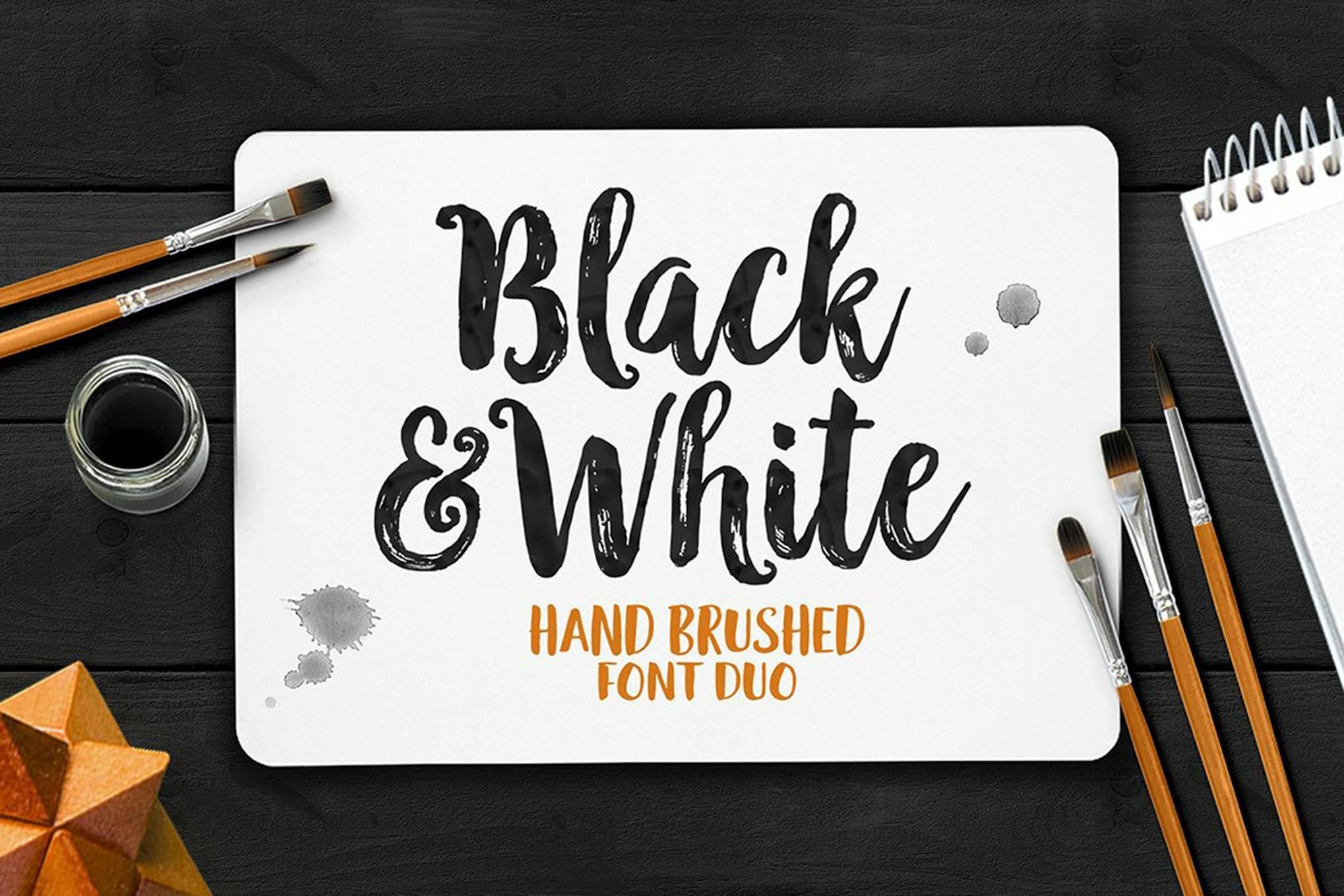 Imagen de portada de Black And White Typeface (fuente)